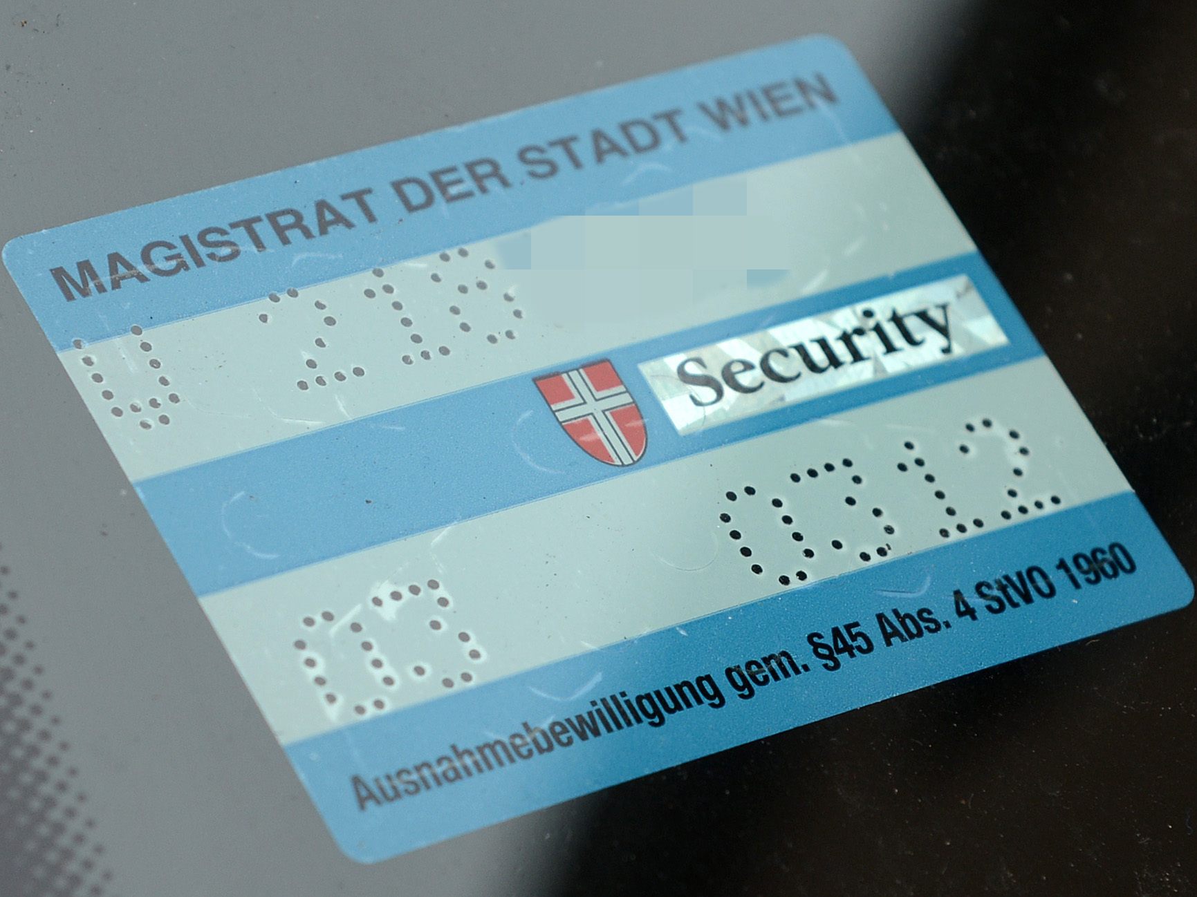 Rund 50.000 Parkpickerl laufen aus.