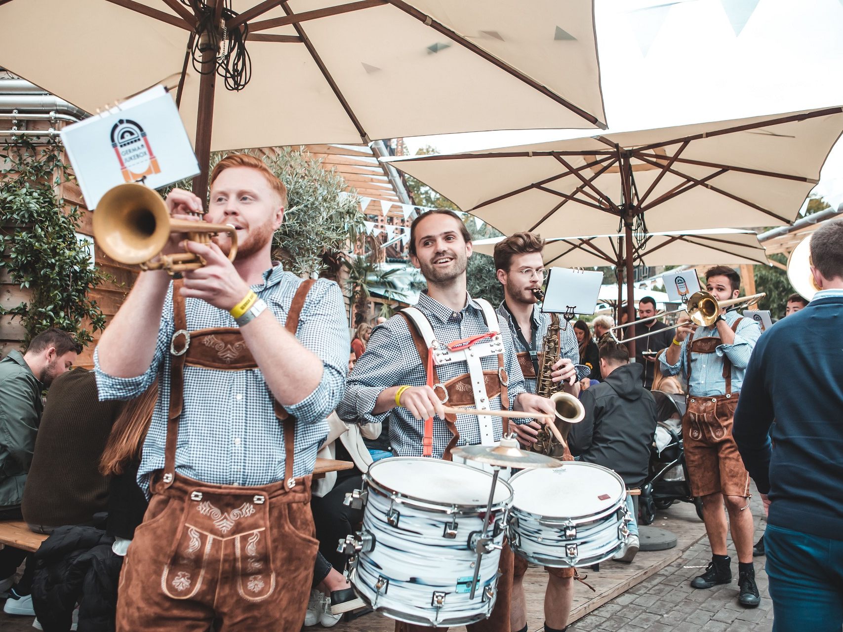Im Gleis//Garten in Wien-Meidling findet ein traditionelles Oktoberfest statt.