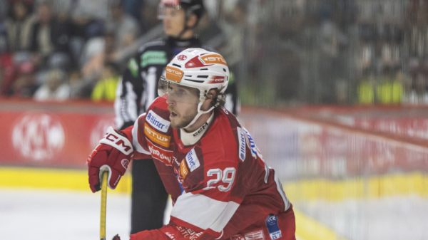 Der KAC lächelt von der Spitze